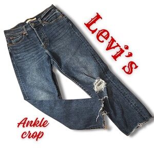 Levi’s Wedgie Straight cropped Denim Jeans - Classic Blue. Raw hem. 27 waist.